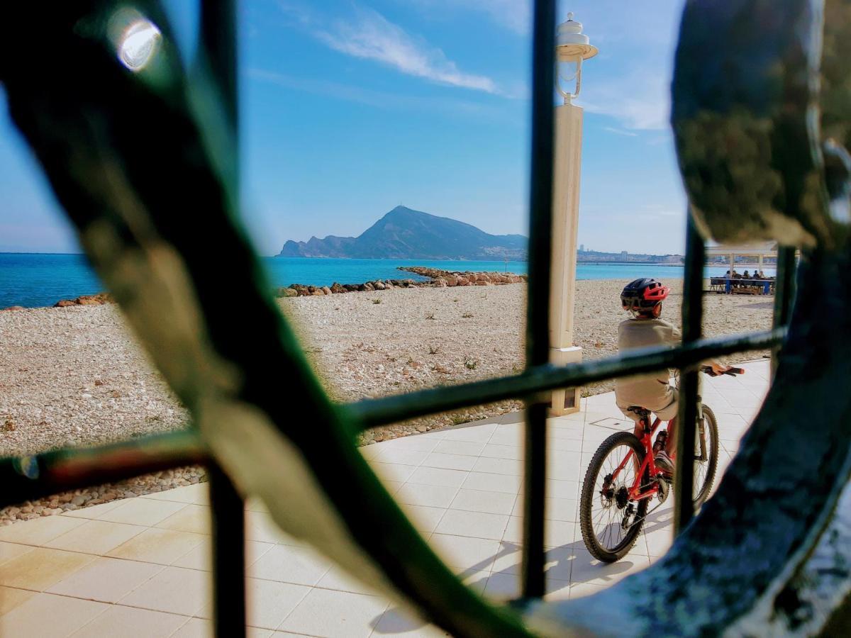 Beachfront Apt! Ac - Pool - Parking Leilighet Altea Eksteriør bilde